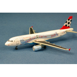 Austrian Airbus A320 OE-LBU “Unofficial Fan line 2008”